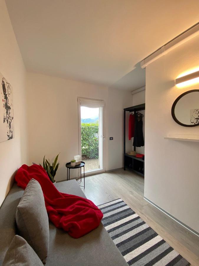 Appartamento Miranda Con Giardino Privato E Pool Exterior photo